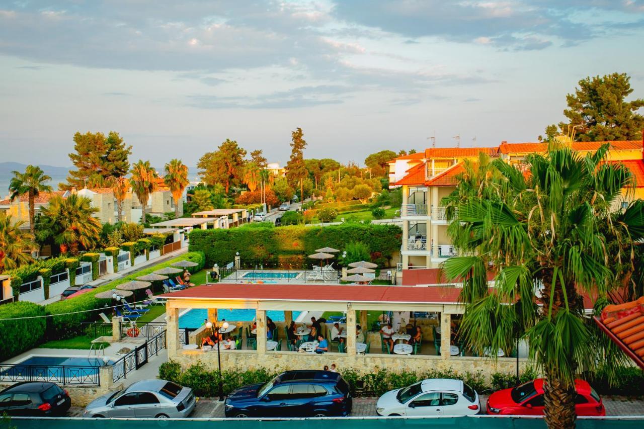 Golden Residence Family Resort Пефкохори Екстериор снимка