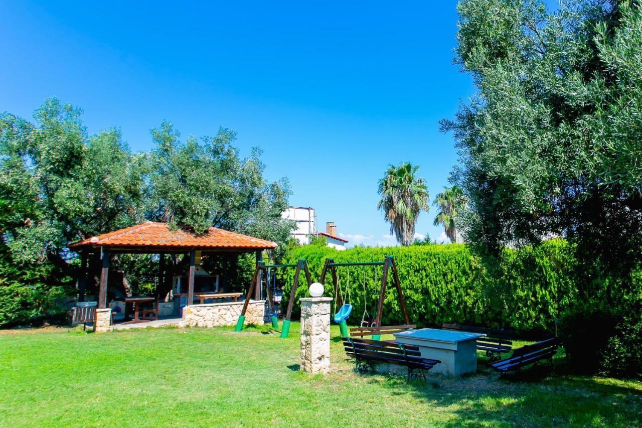 Golden Residence Family Resort Пефкохори Екстериор снимка