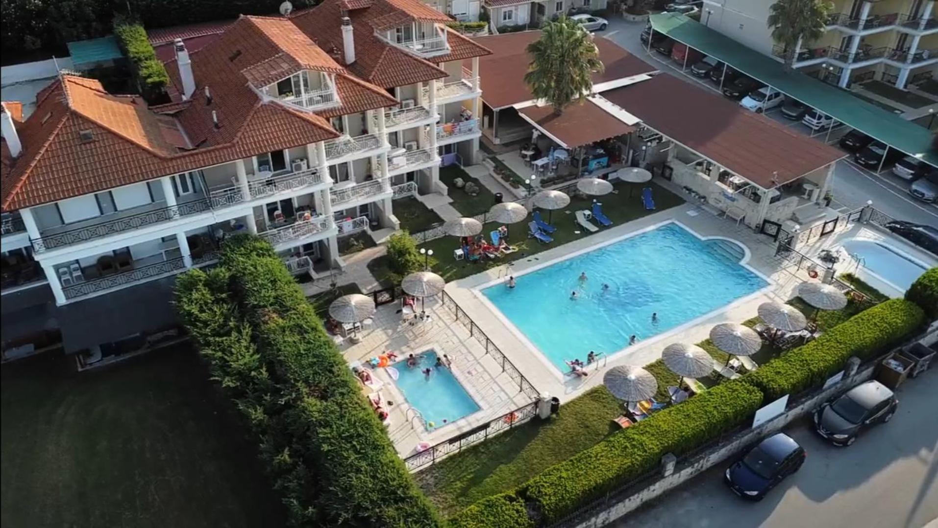 Golden Residence Family Resort Пефкохори Екстериор снимка