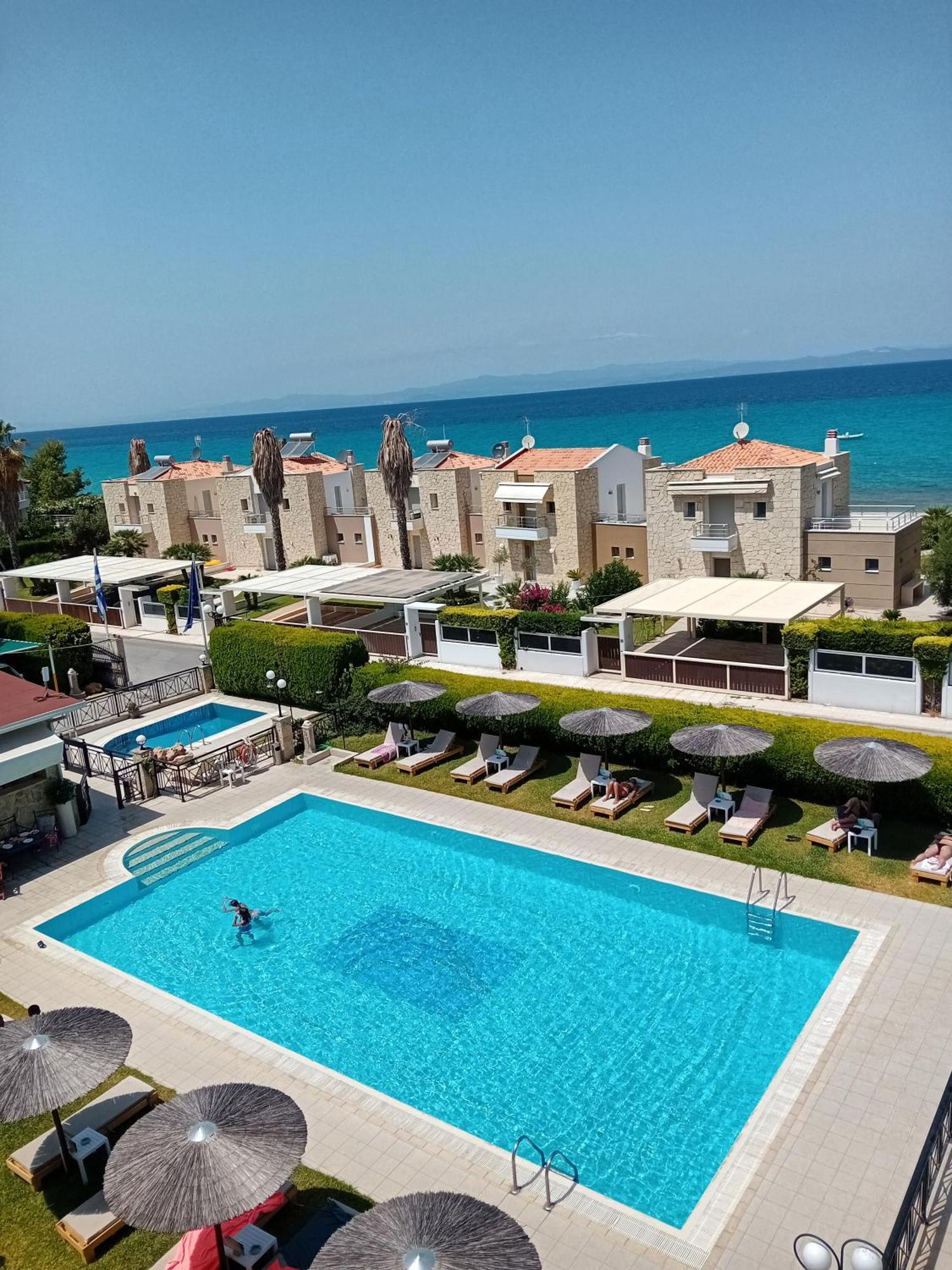 Golden Residence Family Resort Пефкохори Екстериор снимка