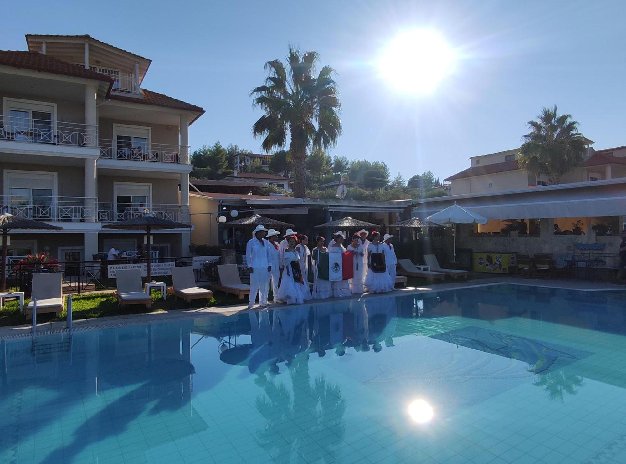 Golden Residence Family Resort Пефкохори Екстериор снимка